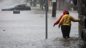 Überschwemmungen und Straßensperrungen in New York