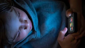 „Zu viel Zeit vor den Geräten schädigt Kinder schon ab dem Säuglingsalter“