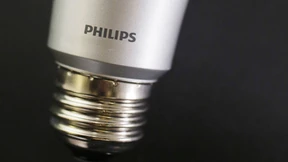 Philips wirft einen Teil der Lichtsparte ab