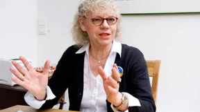 Fluglärmgegnerin tritt 2016 für Frankfurter SPD an