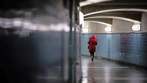 Beruhigt durch die Stadt gehen