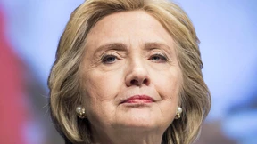 Clinton entschuldigt sich bei Obama