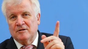 Das sagt Seehofer zur DFB-Affäre
