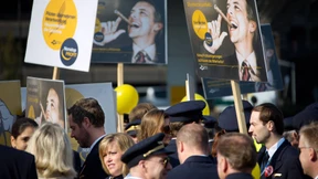 Kleinverdiener sauer auf Lufthansa-Piloten