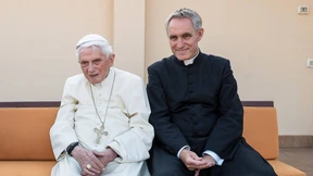 „Unter Mitarbeit von Benedikt XVI.“