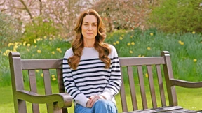 Auch durch ihre Sprache schafft sie Nähe