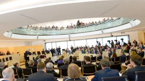 Spannung auf den zweiten Blick