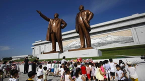 Tausende pilgern zu Kim-Il-Sung-Denkmal