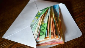 In der Krise horten die Menschen Bargeld