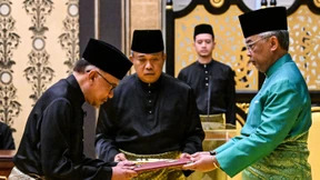 König ernennt Oppositionsführer zum neuen Regierungschef