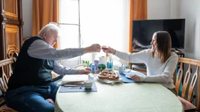 Mit Besuchspatenschaften gegen die Einsamkeit