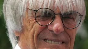 Da lacht der Mann mit dem Tortenheber