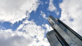 Deutsche Bank koppelt Vorstandsgehälter an Öko-Ziele