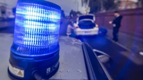 Auf der Flucht einen Polizeiwagen gerammt