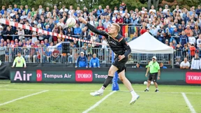 Viele Fäuste für ein Halleluja