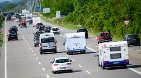 Motorradfahrer verliert 5000 Euro auf Autobahn