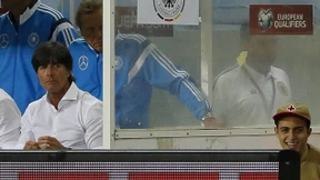 Löws Ärger wegen des Fingernagels