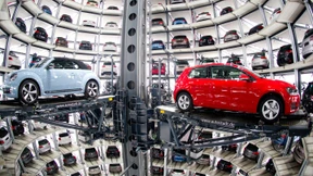 VW eröffnet eine unfertige Fabrik