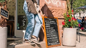 In der Gastronomie steigen die Löhne besonders kräftig