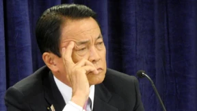 Abes Ohrfeige für seinen Finanzminister