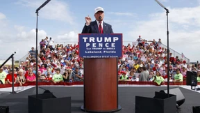 Frauen klagen Trump an