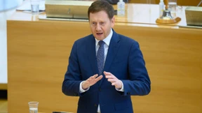 „Sächsinnen und Sachsen, haltet euch an die Regel!“