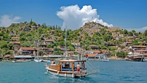 Reiche Russen kaufen Antalya auf