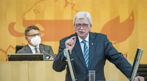 Bouffier sucht nach einem Alterssitz
