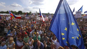 Tschechen fordern Rücktritt des Regierungschefs