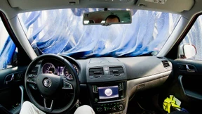 Tankstellen in NRW wollen auch am Feiertag Autos waschen