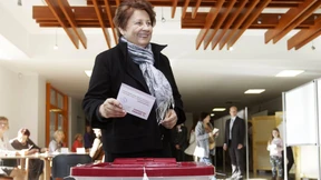 Regierungspartei bleibt an der Macht