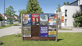 Etwas forscher in die sozialen Medien