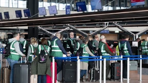 8000 Komparsen testen das neue Terminal 3