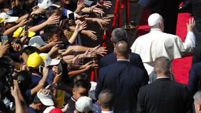 Papst trifft auf König Vajiralongkorn