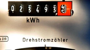 Freiburger können beim Strom am besten Geld sparen