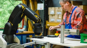 Mein Kollege hat nur einen Arm