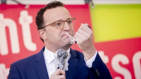 Spahn wird von Pflegekräften ausgebuht
