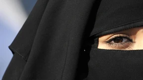 Muslimin darf am Steuer keinen Niqab tragen