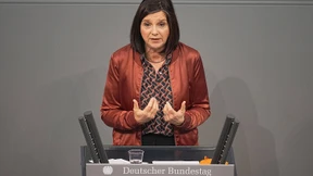 Schlagabtausch im Bundestag