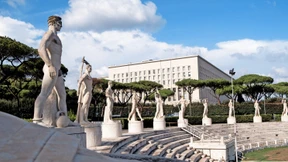 Schwimmen in Mussolinis Pool