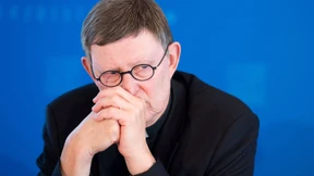 Bischöfe streiten über Teilnahme am Abendmahl