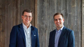 Philipp Lahm und Weltbild machen gemeinsame Sache