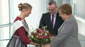 Blumengruß für die Kanzlerin