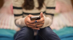 Gefälschte Nacktbilder von Minderjährigen in Spanien im Umlauf