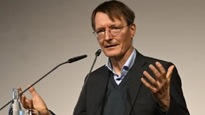 Lauterbach rechnet mit Corona-Winterwelle