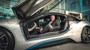 Bouffier wirbt in Singapur für Elektromobilität