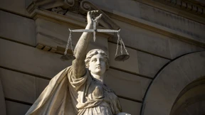 Wie Start-ups die Gerichte unter Druck setzen