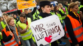 Ufo und Cockpit schließen sich zusammen