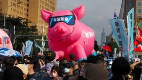 Tausende gegen Import von amerikanischem Schweinefleisch