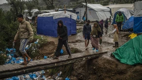 Geduldiges Papier, ungeduldige Migranten